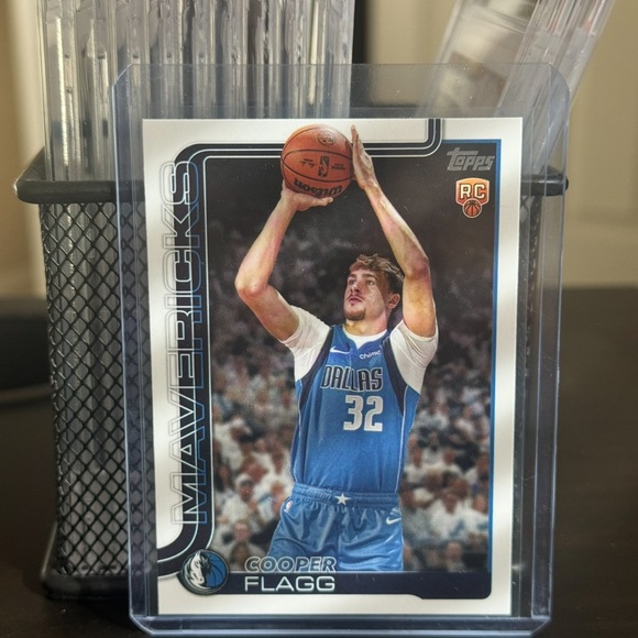 Topps Mavericks Cooper Flagg Rookie - Picture 1 of 2